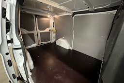 valkoinen Ford Transit Custom 2019 kuva 19.