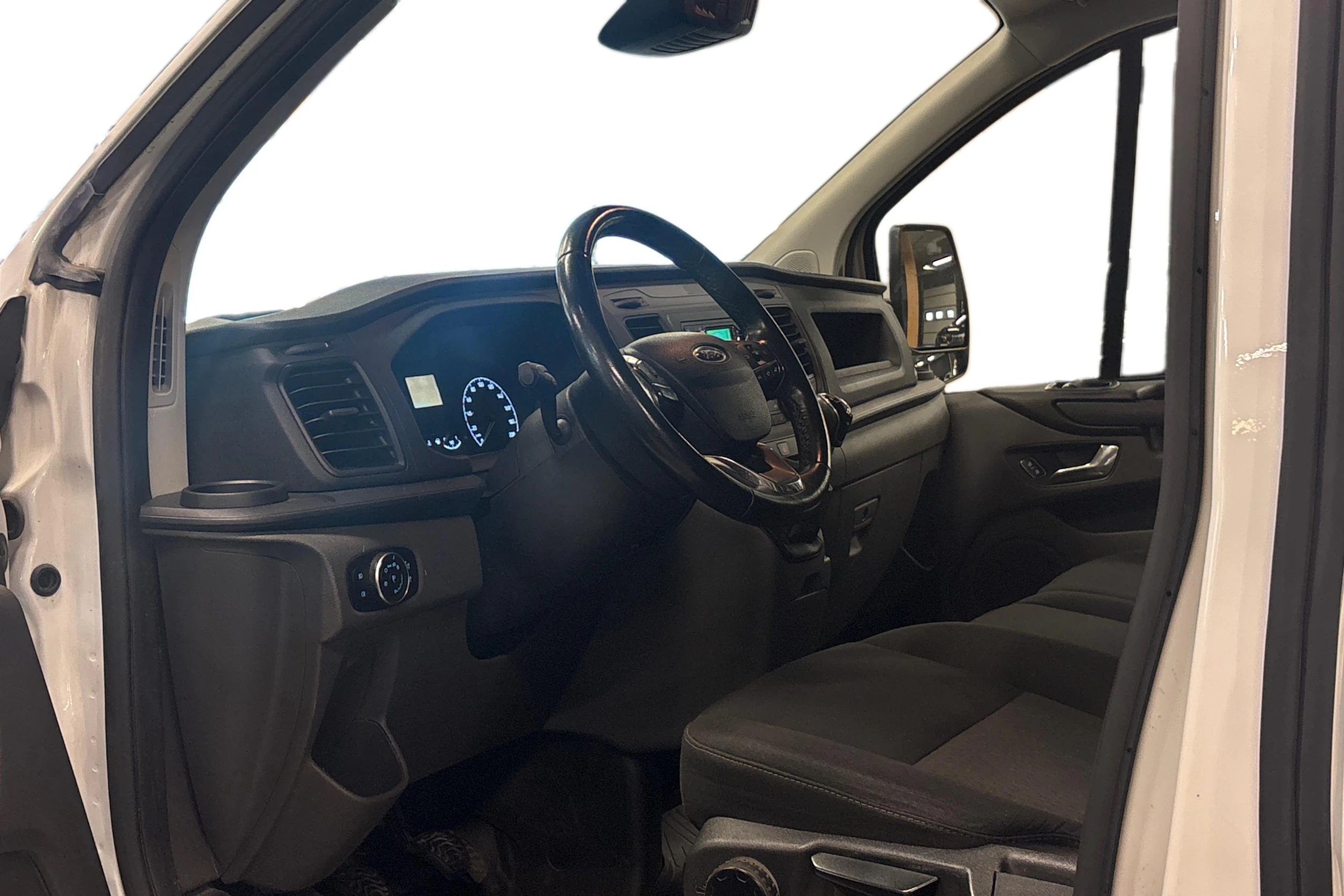valkoinen Ford Transit Custom 2019 kuva 3.