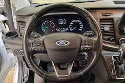valkoinen Ford Transit Custom 2019 kuva 17.