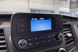 valkoinen Ford Transit Custom 2019 kuva 22.