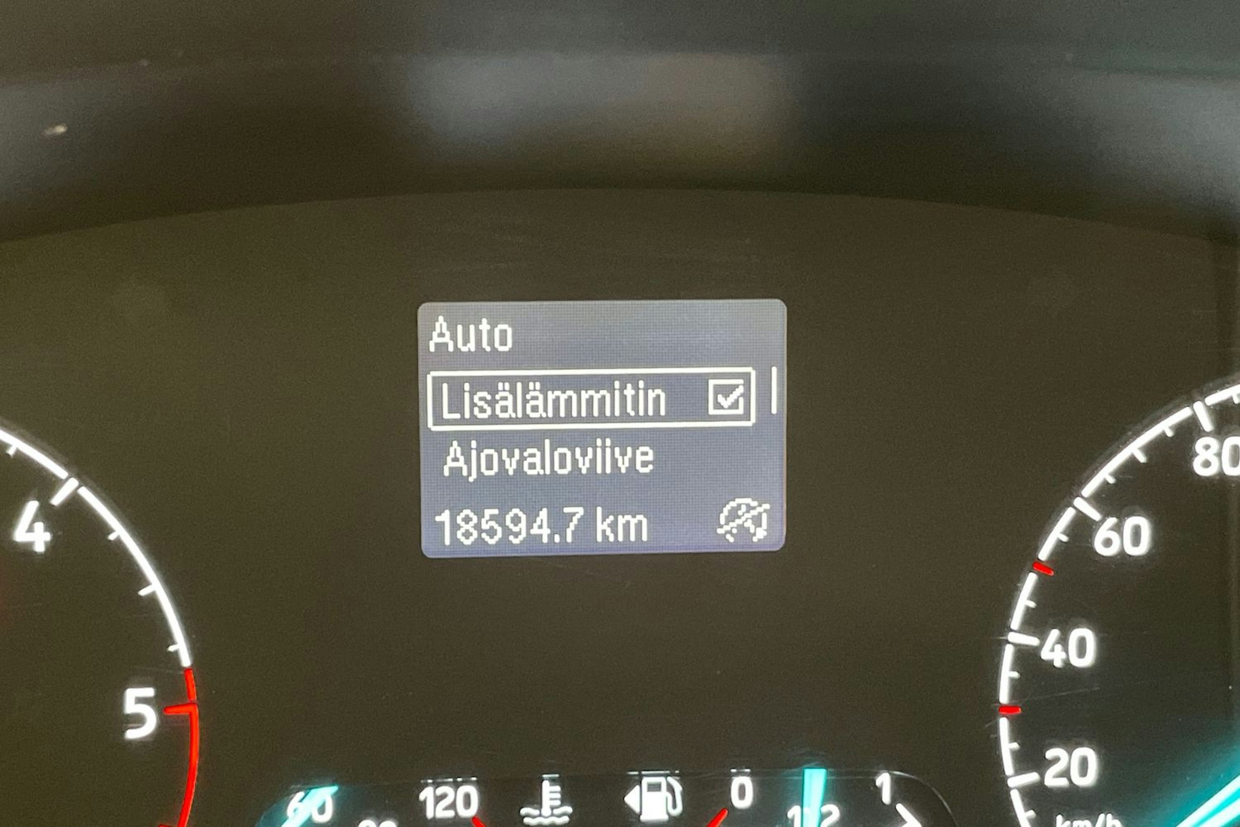 valkoinen Ford Transit Custom 2019 kuva 26.