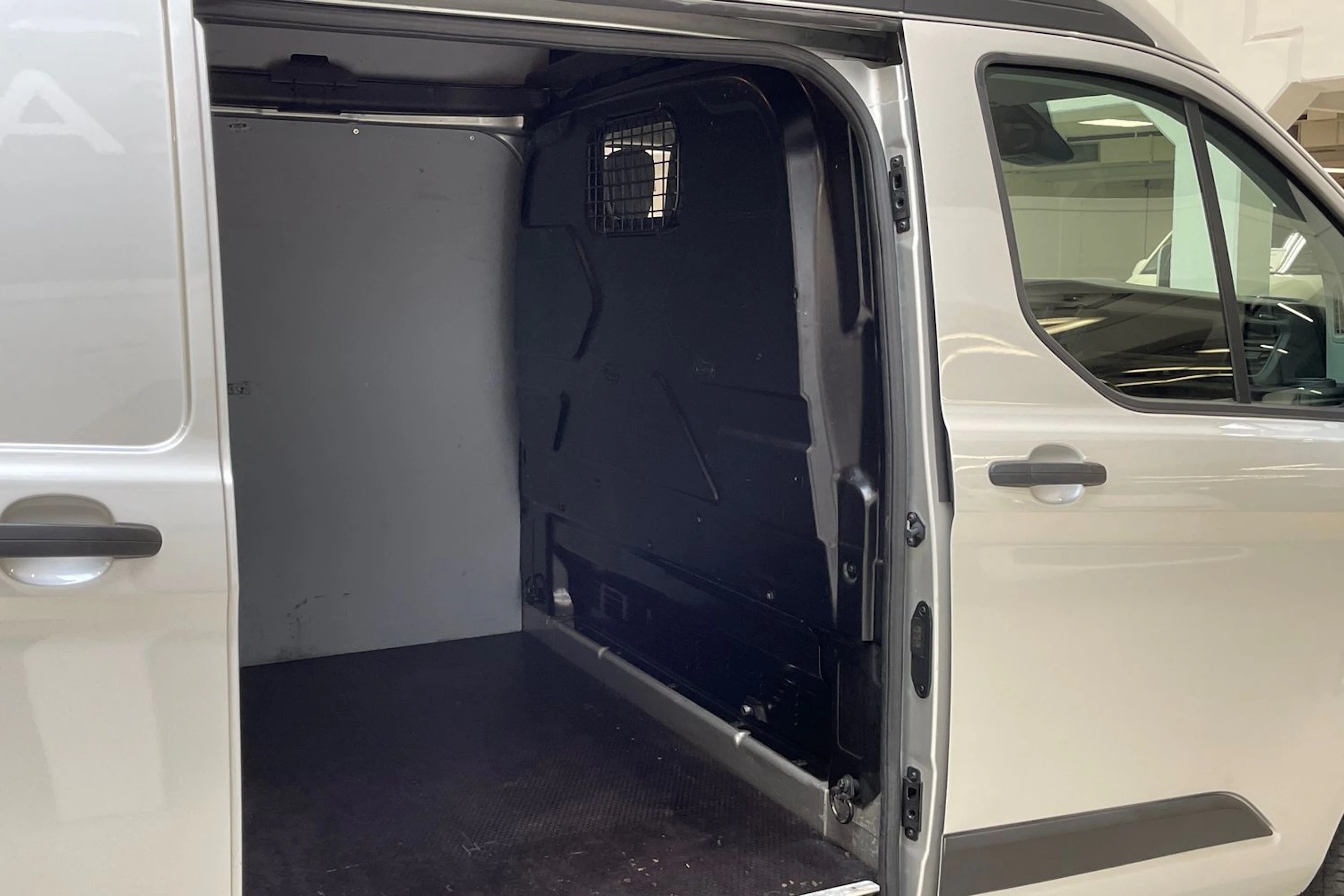 harmaa Ford Transit Custom 2019 kuva 14.