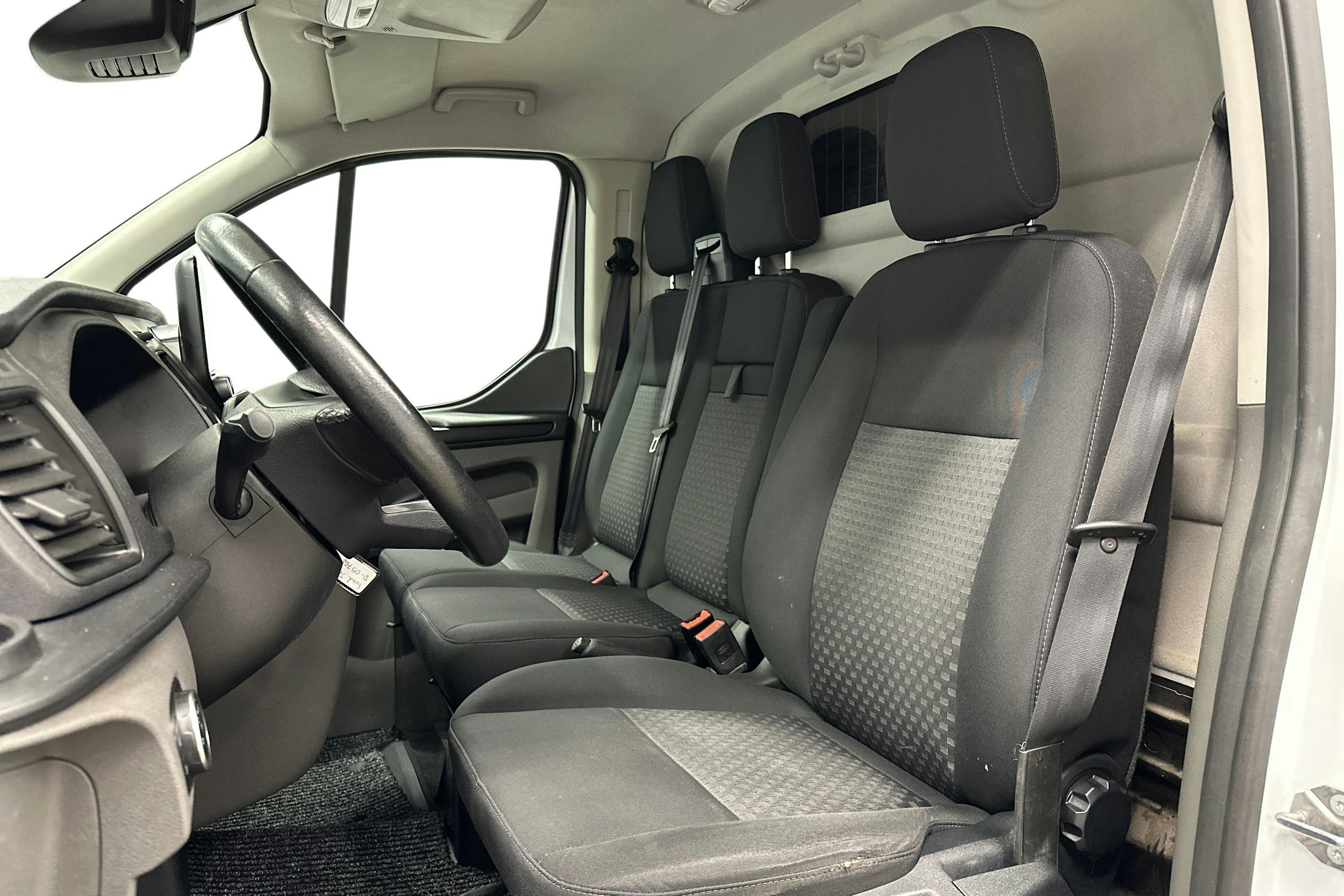 valkoinen Ford Transit Custom 2019 kuva 8.