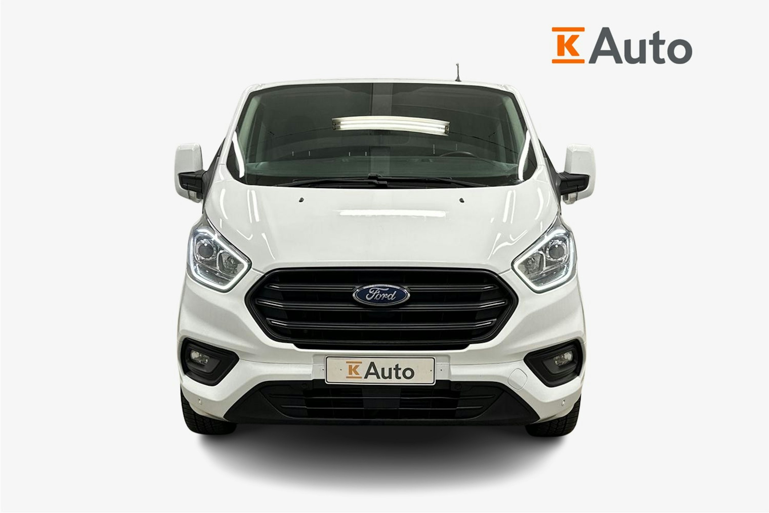 valkoinen Ford Transit Custom 2019 kuva 4.