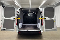 valkoinen Ford Transit Custom 2019 kuva 9.