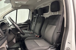 valkoinen Ford Transit Custom 2019 kuva 11.