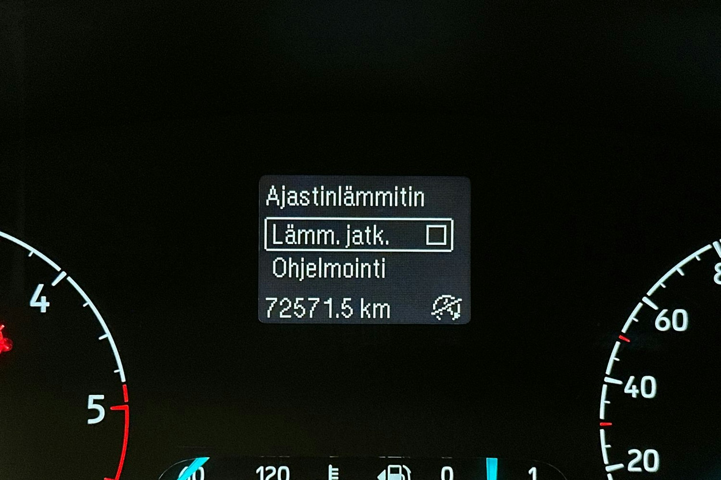 valkoinen Ford Transit Custom 2019 kuva 15.