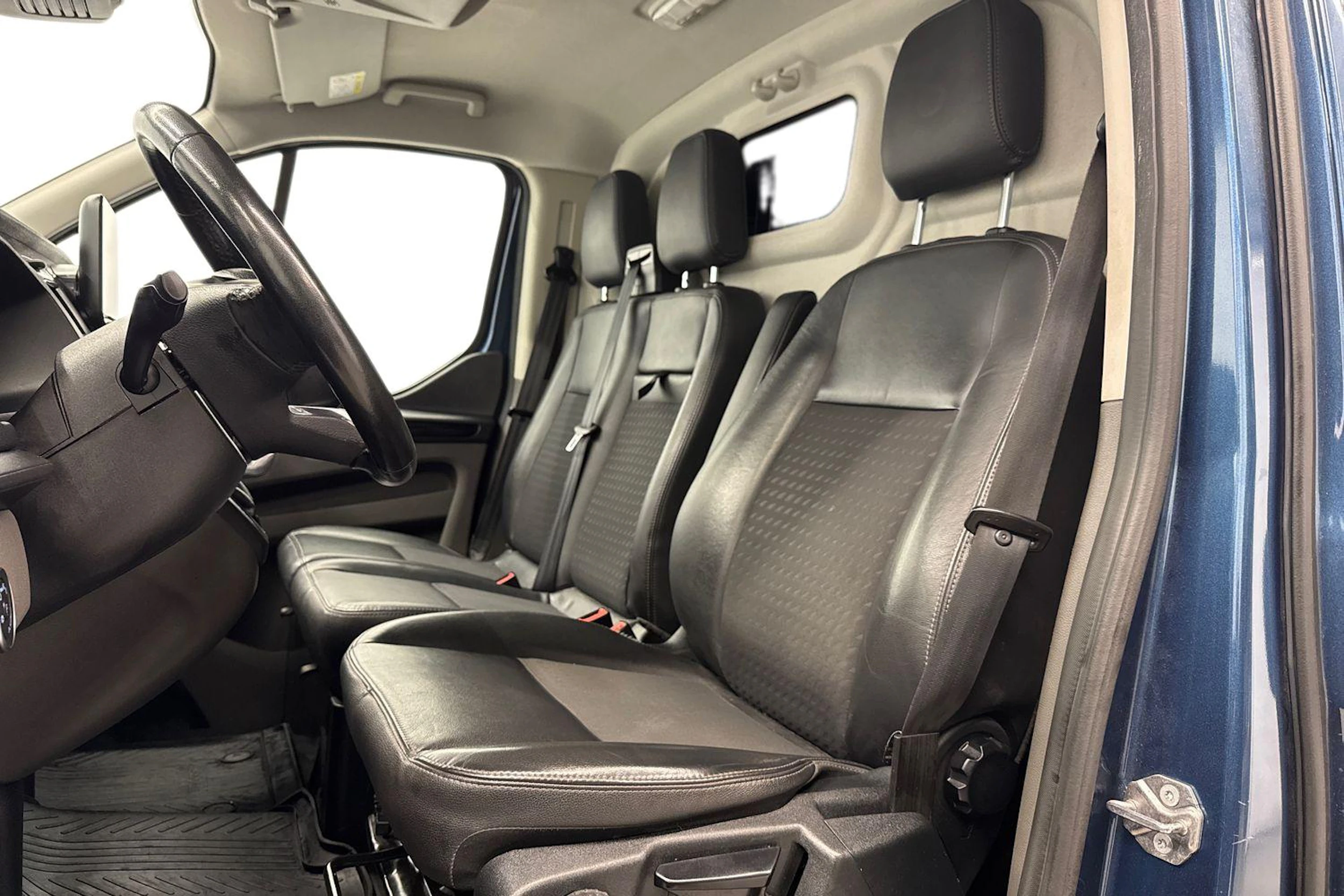 sininen Ford Transit Custom 2019 kuva 8.