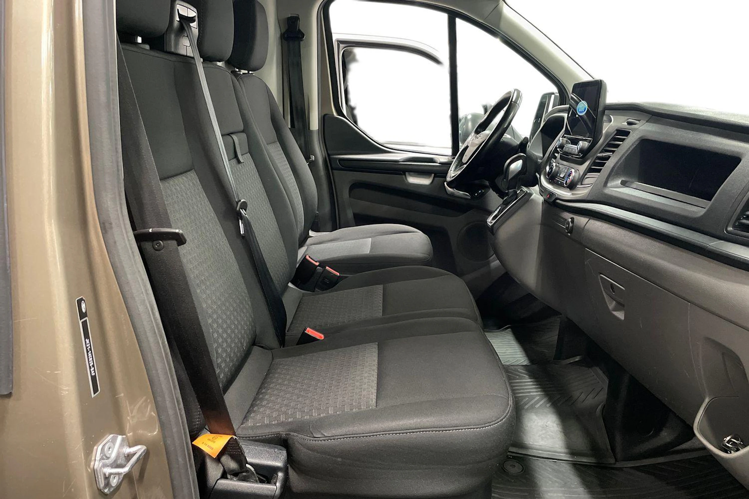 harmaa Ford Transit Custom 2019 kuva 11.