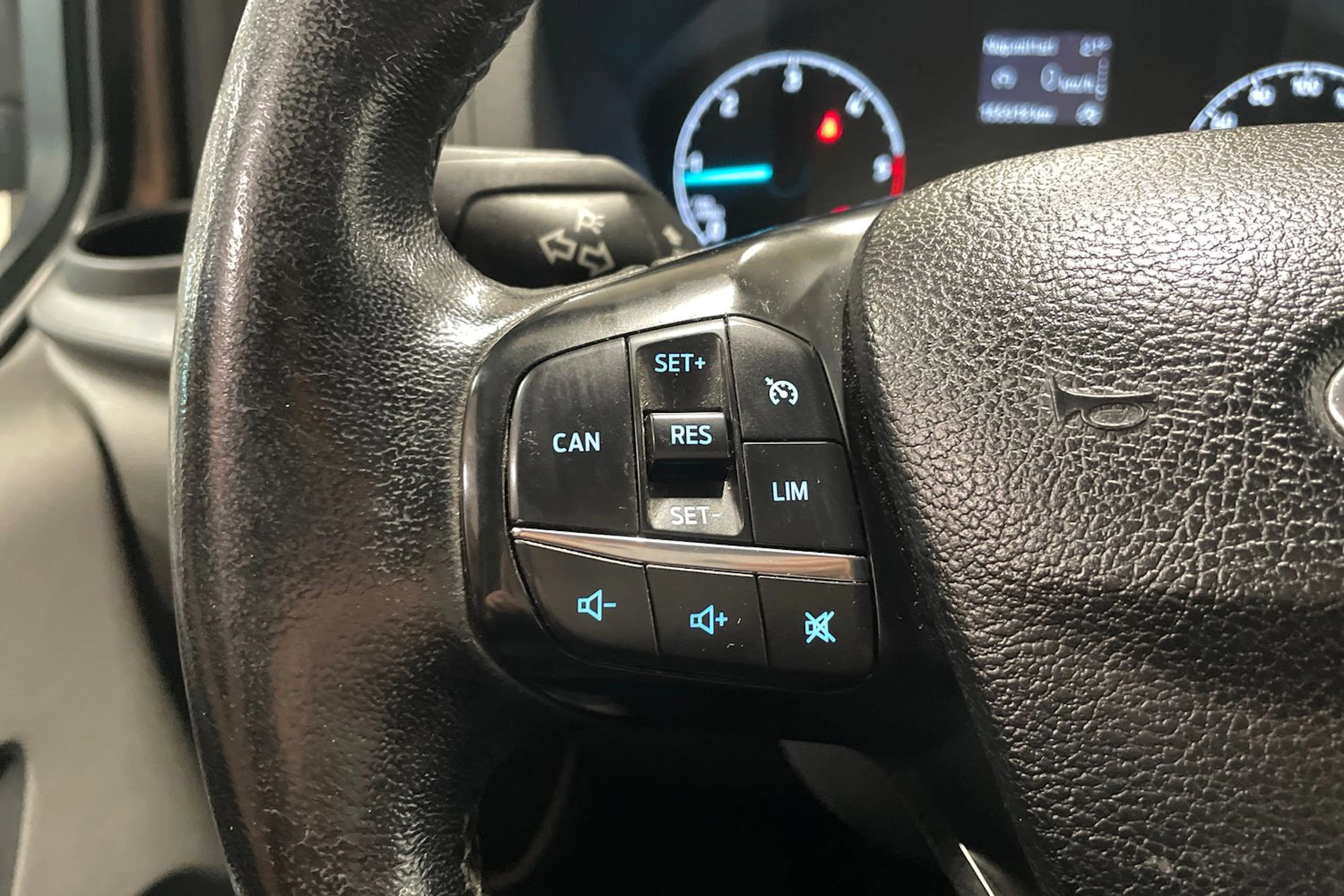 harmaa Ford Transit Custom 2019 kuva 13.