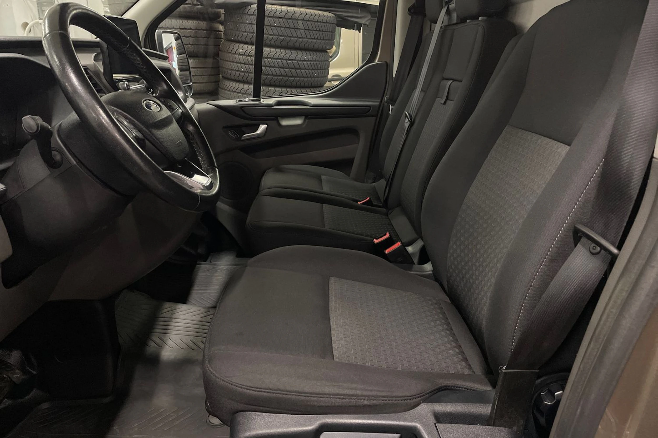 harmaa Ford Transit Custom 2019 kuva 27.