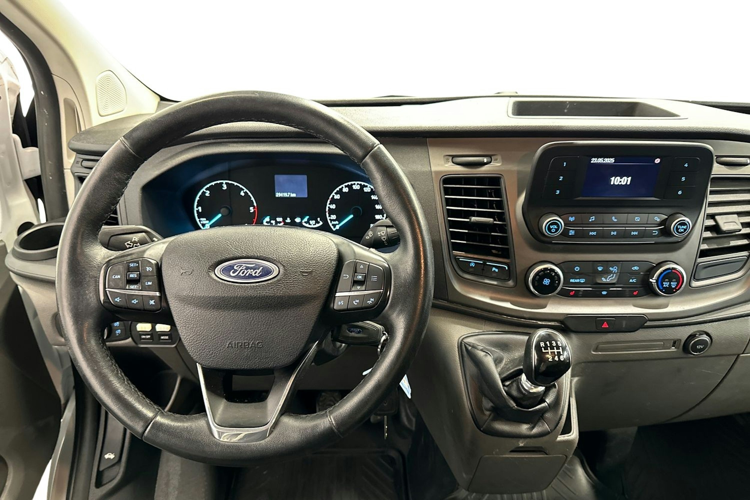 valkoinen Ford Transit Custom 2019 kuva 7.