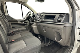 valkoinen Ford Transit Custom 2019 kuva 8.
