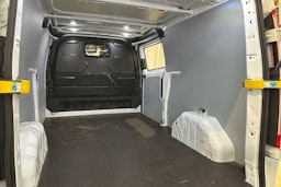 valkoinen Ford Transit Custom 2019 kuva 18.