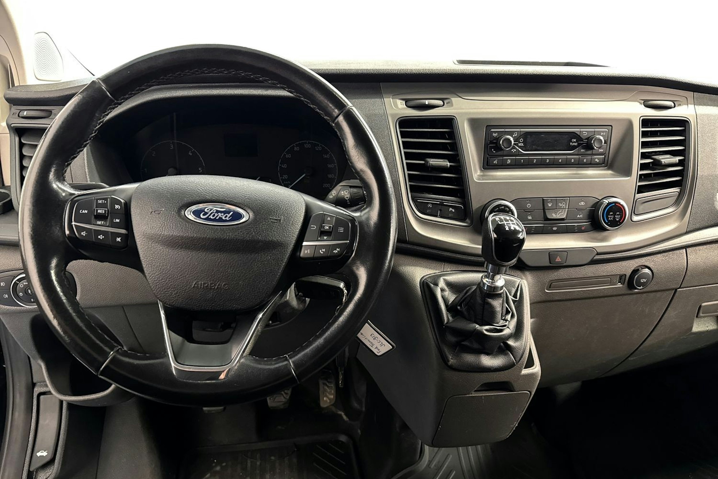 musta Ford Transit Custom 2019 kuva 9.