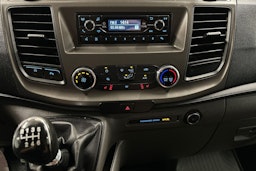 valkoinen Ford Transit Custom 2019 kuva 15.