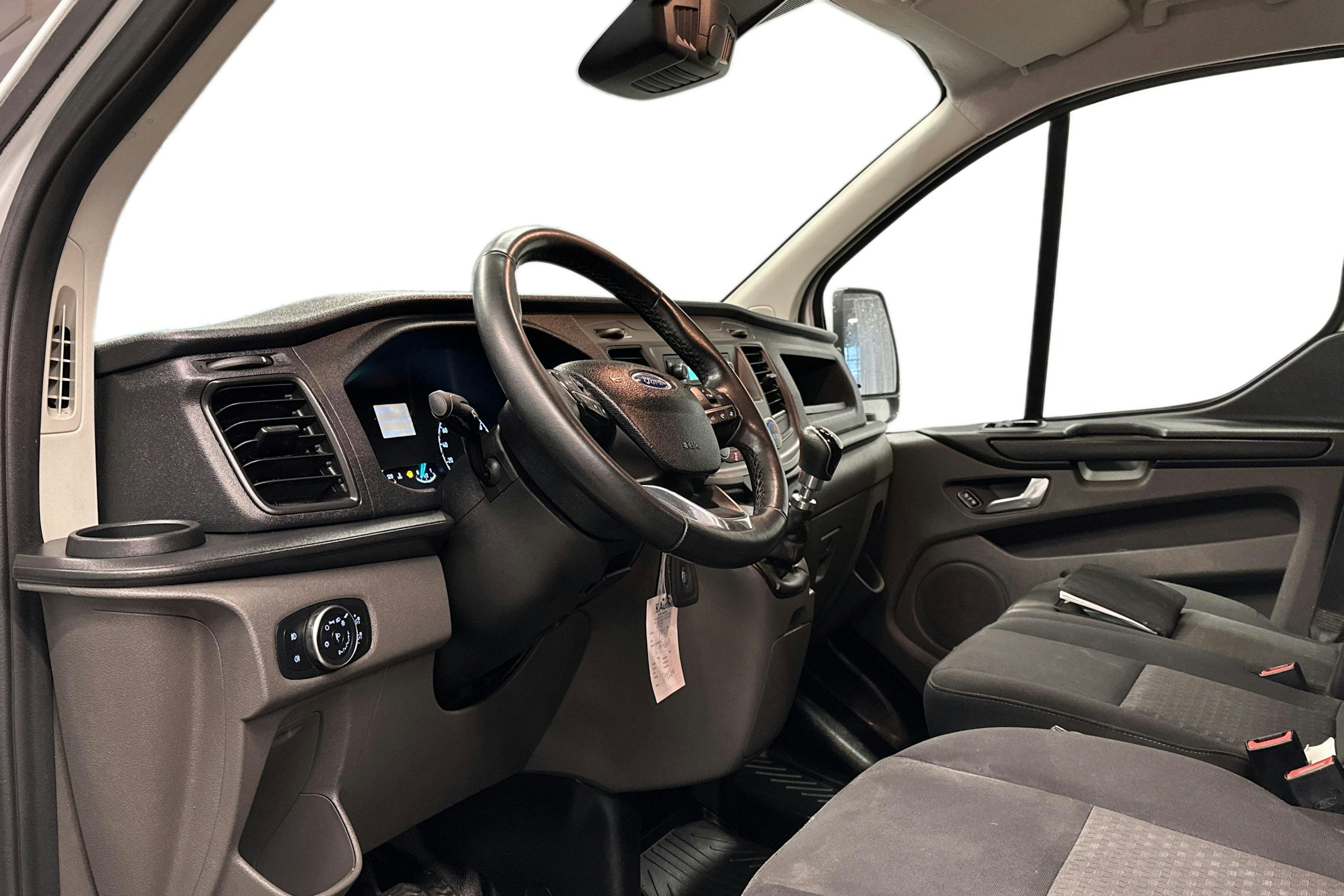 valkoinen Ford Transit Custom 2019 kuva 3.