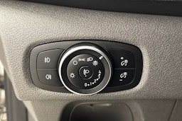 valkoinen Ford Transit Custom 2019 kuva 11.