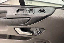 valkoinen Ford Transit Custom 2019 kuva 13.