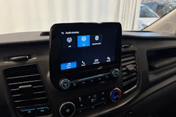 valkoinen Ford Transit Custom 2019 kuva 16.