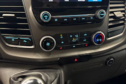 valkoinen Ford Transit Custom 2019 kuva 19.