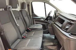 musta Ford Transit Custom 2019 kuva 11.