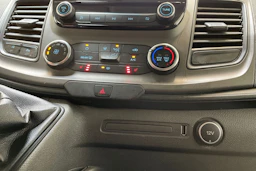 musta Ford Transit Custom 2019 kuva 25.