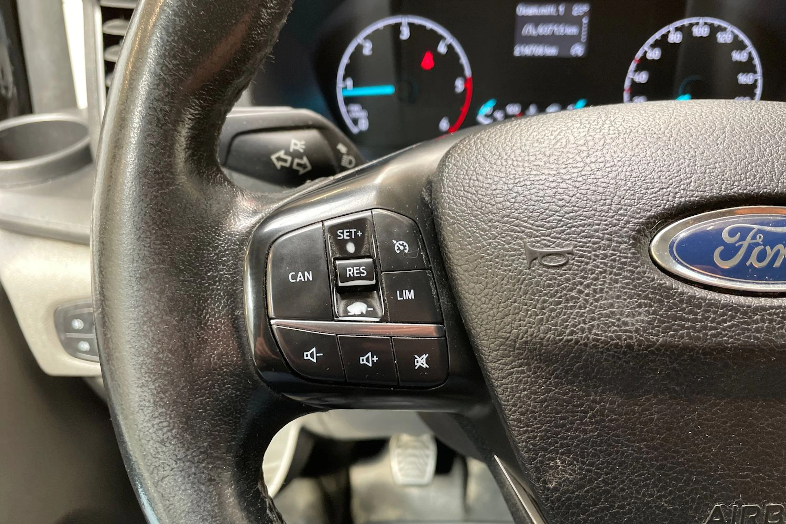musta Ford Transit Custom 2019 kuva 27.