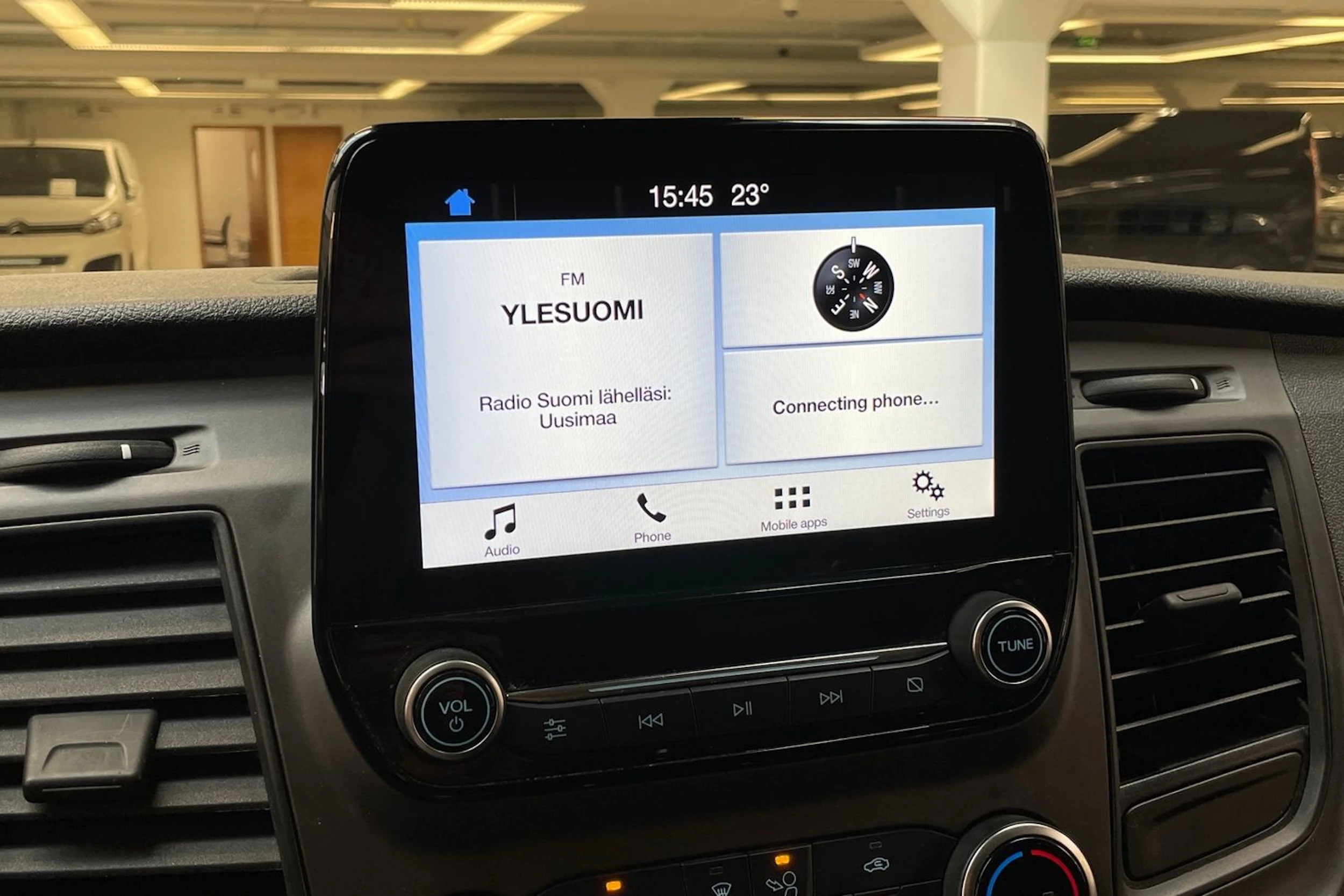 valkoinen Ford Transit Custom 2019 kuva 21.