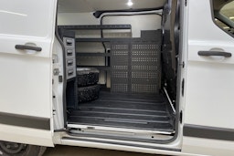 valkoinen Ford Transit Custom 2019 kuva 13.