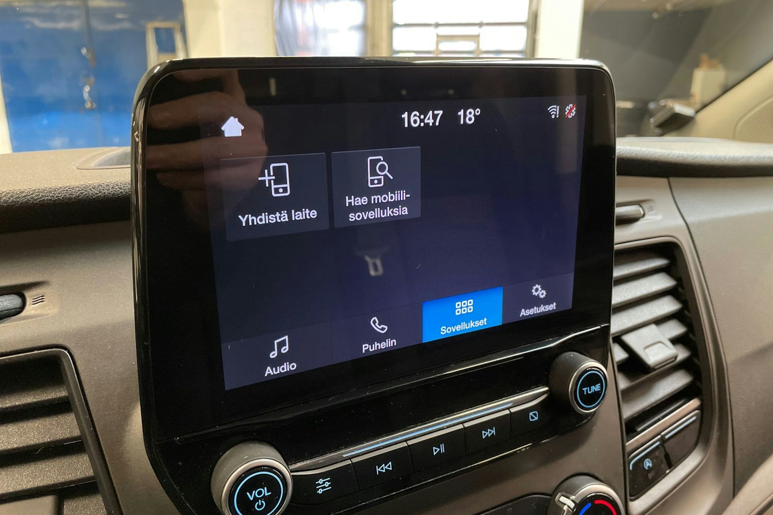 valkoinen Ford Transit Custom 2019 kuva 29.