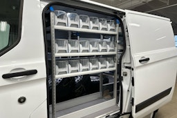 valkoinen Ford Transit Custom 2019 kuva 13.