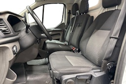 valkoinen Ford Transit Custom 2019 kuva 7.