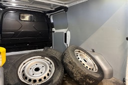 valkoinen Ford Transit Custom 2019 kuva 15.
