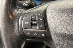 valkoinen Ford Transit Custom 2019 kuva 16.