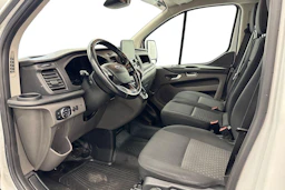valkoinen Ford Transit Custom 2019 kuva 6.