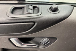 valkoinen Ford Transit Custom 2019 kuva 19.