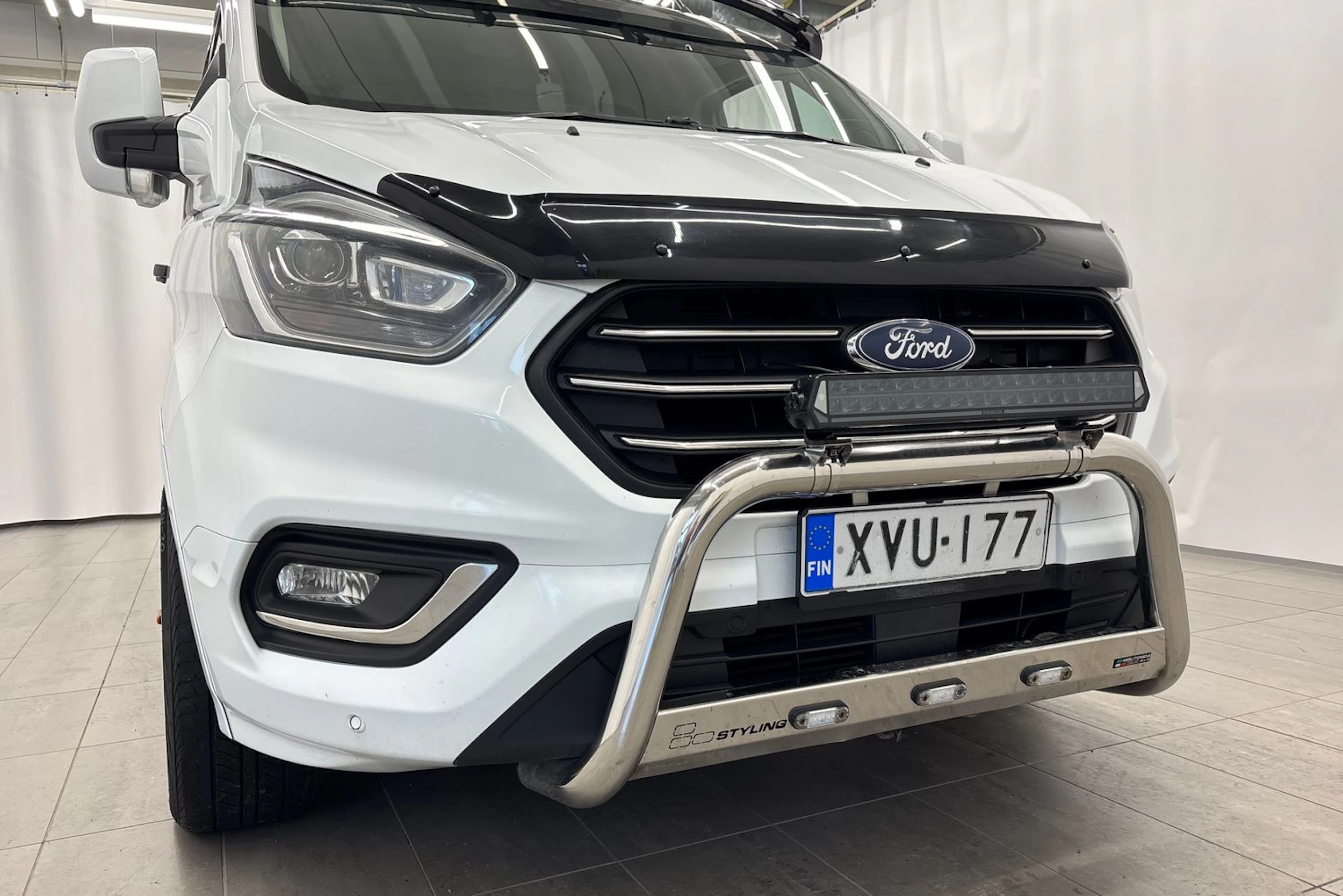 valkoinen Ford Transit Custom 2019 kuva 23.