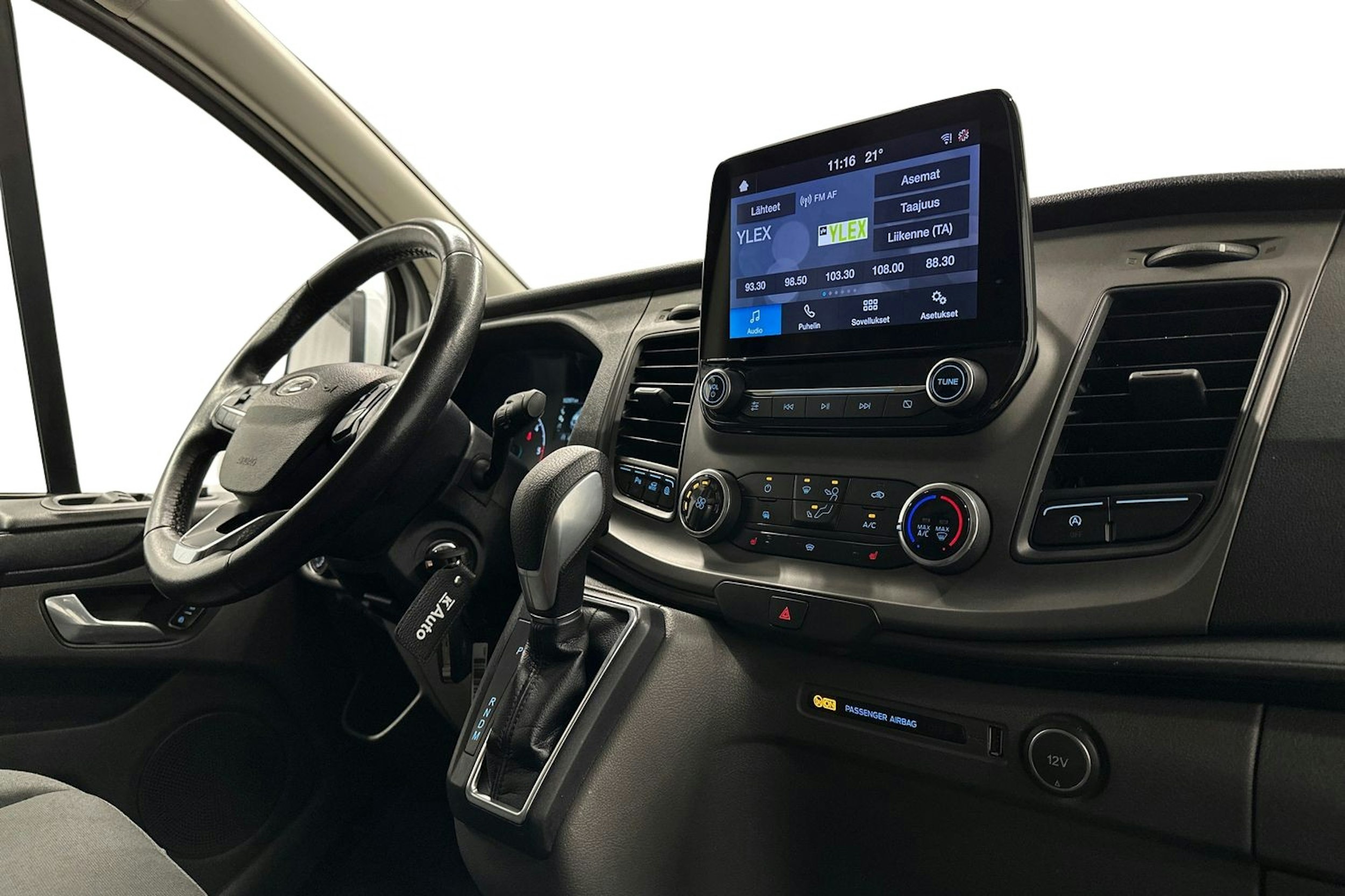 valkoinen Ford Transit Custom 2019 kuva 7.