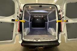 valkoinen Ford Transit Custom 2019 kuva 21.