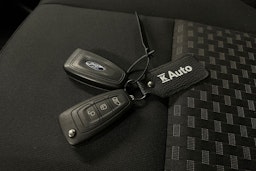 valkoinen Ford Transit Custom 2019 kuva 24.