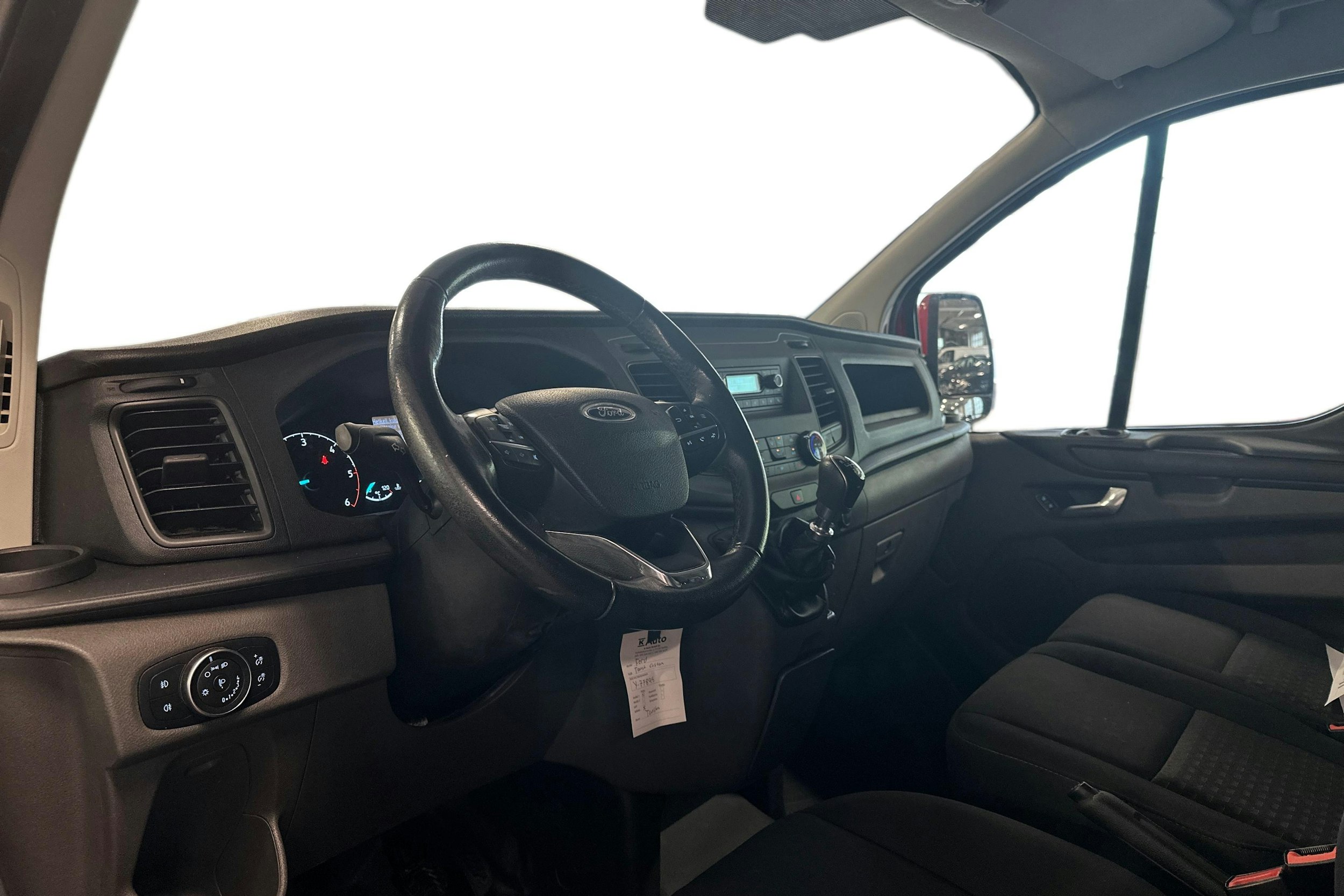 punainen Ford Transit Custom 2019 kuva 3.
