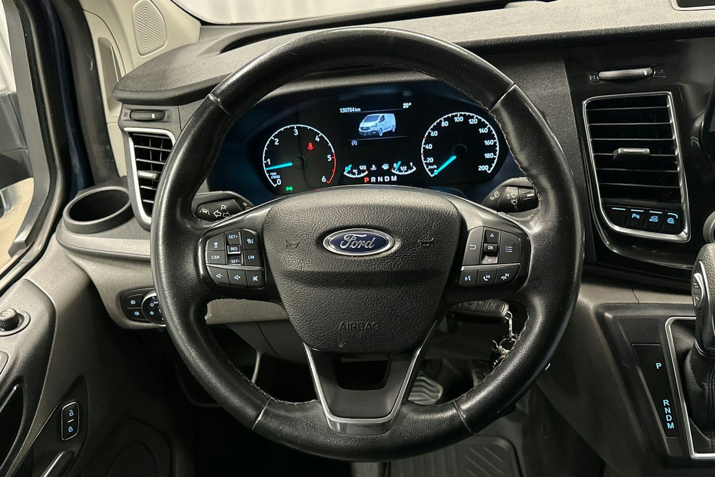 sininen Ford Transit Custom 2019 kuva 13.