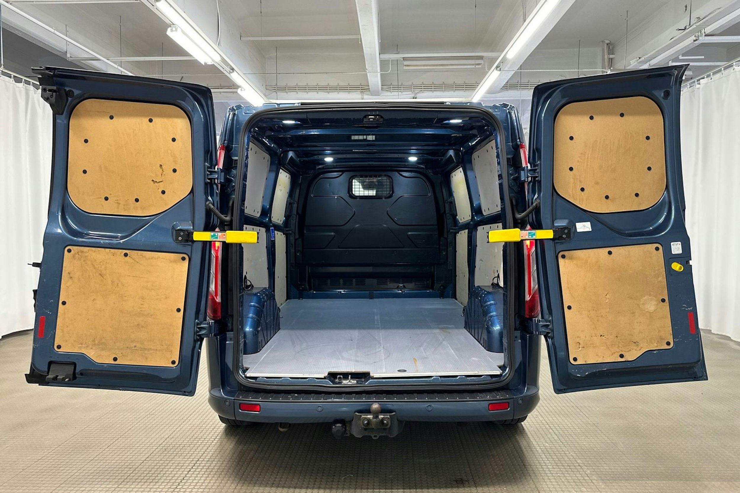 sininen Ford Transit Custom 2019 kuva 26.