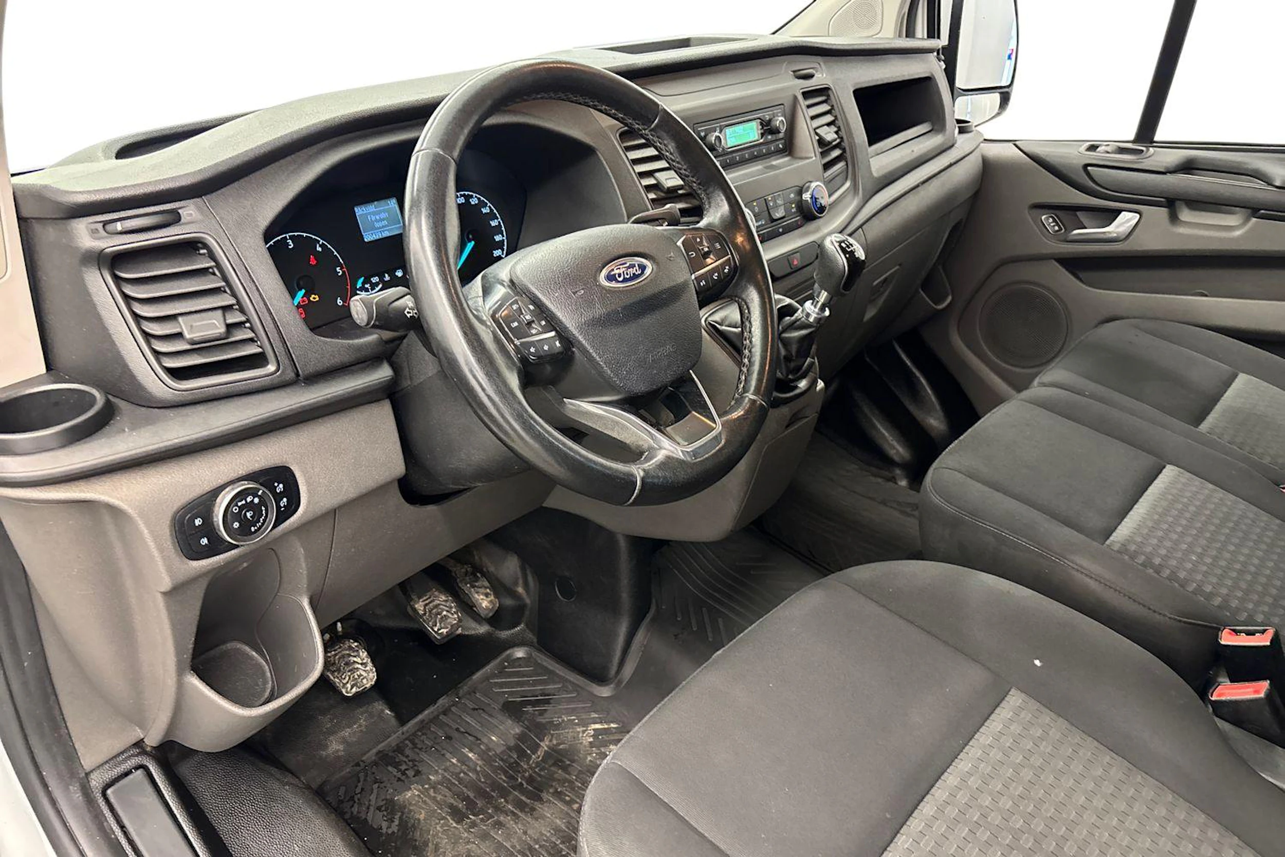 valkoinen Ford Transit Custom 2019 kuva 6.