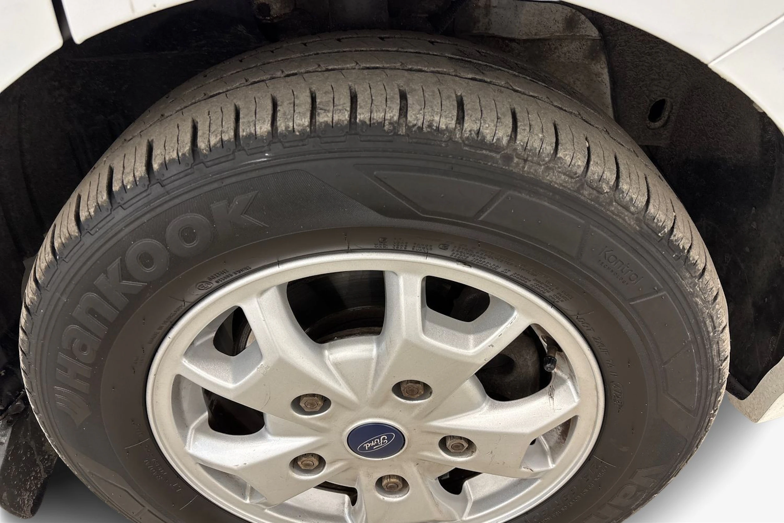 valkoinen Ford Transit Custom 2019 kuva 9.