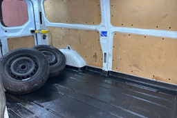 valkoinen Ford Transit Custom 2019 kuva 17.