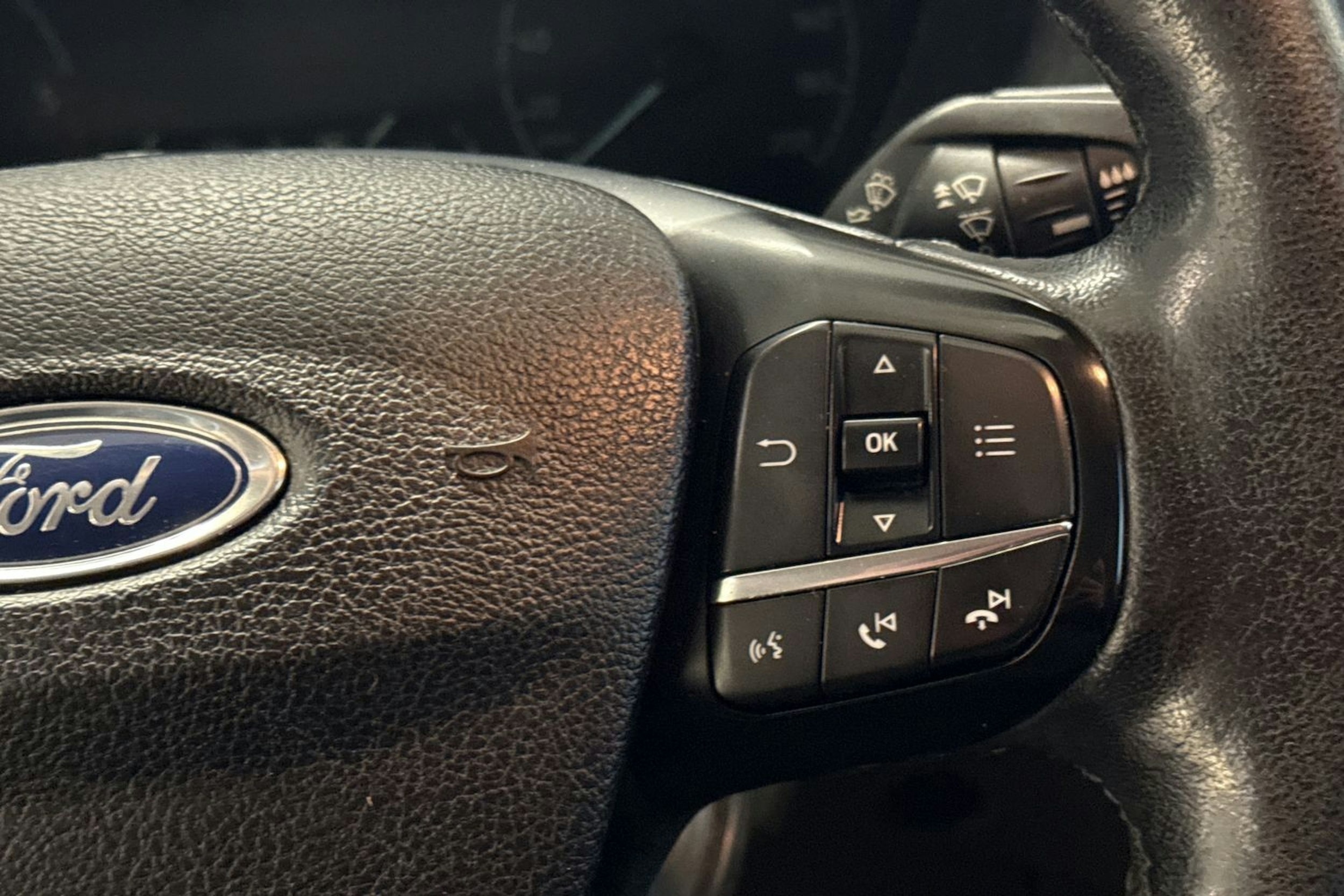 valkoinen Ford Transit Custom 2019 kuva 15.