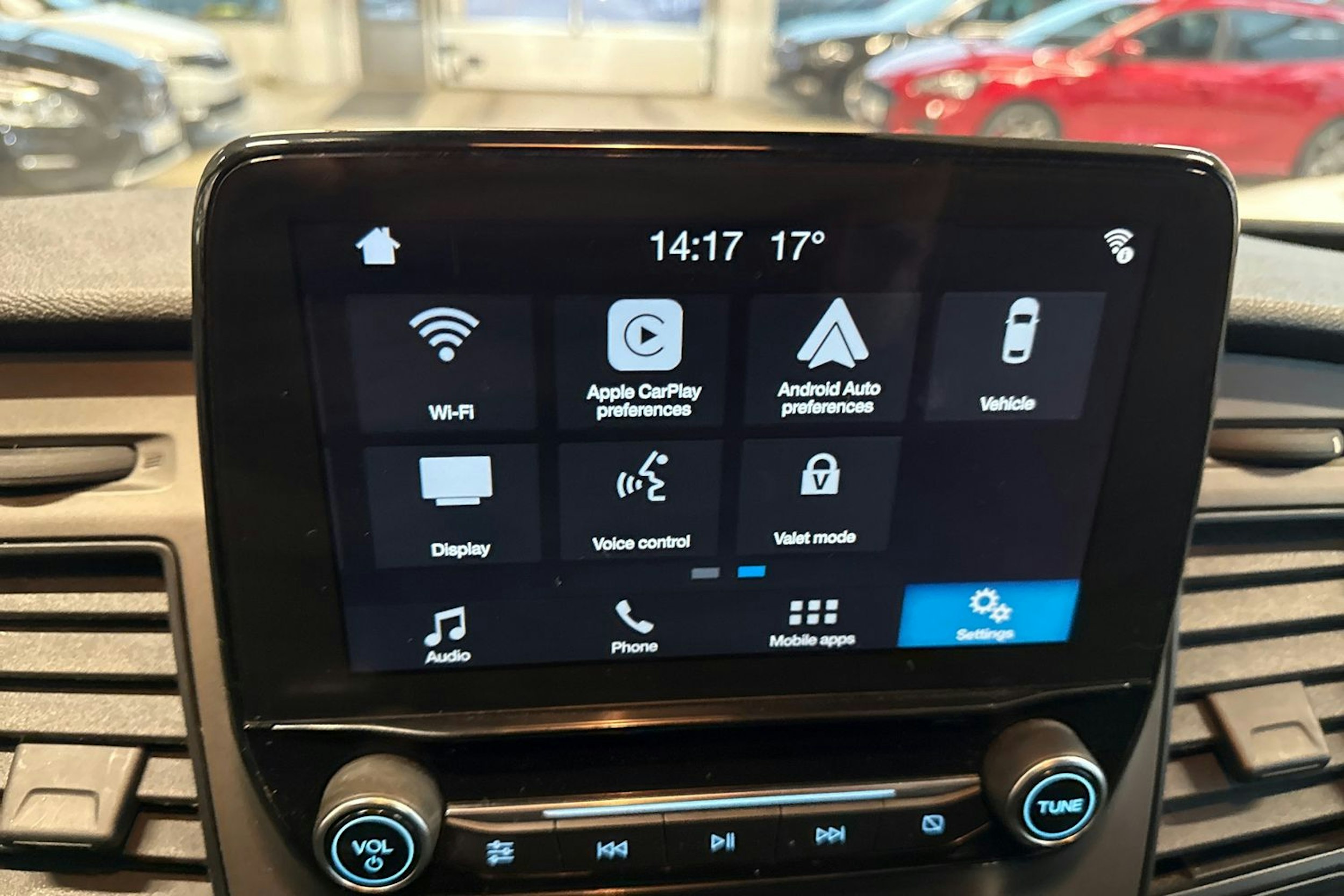 valkoinen Ford Transit Custom 2019 kuva 22.