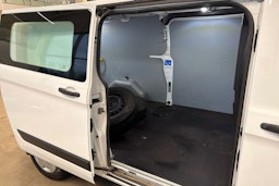 valkoinen Ford Transit Custom 2019 kuva 24.